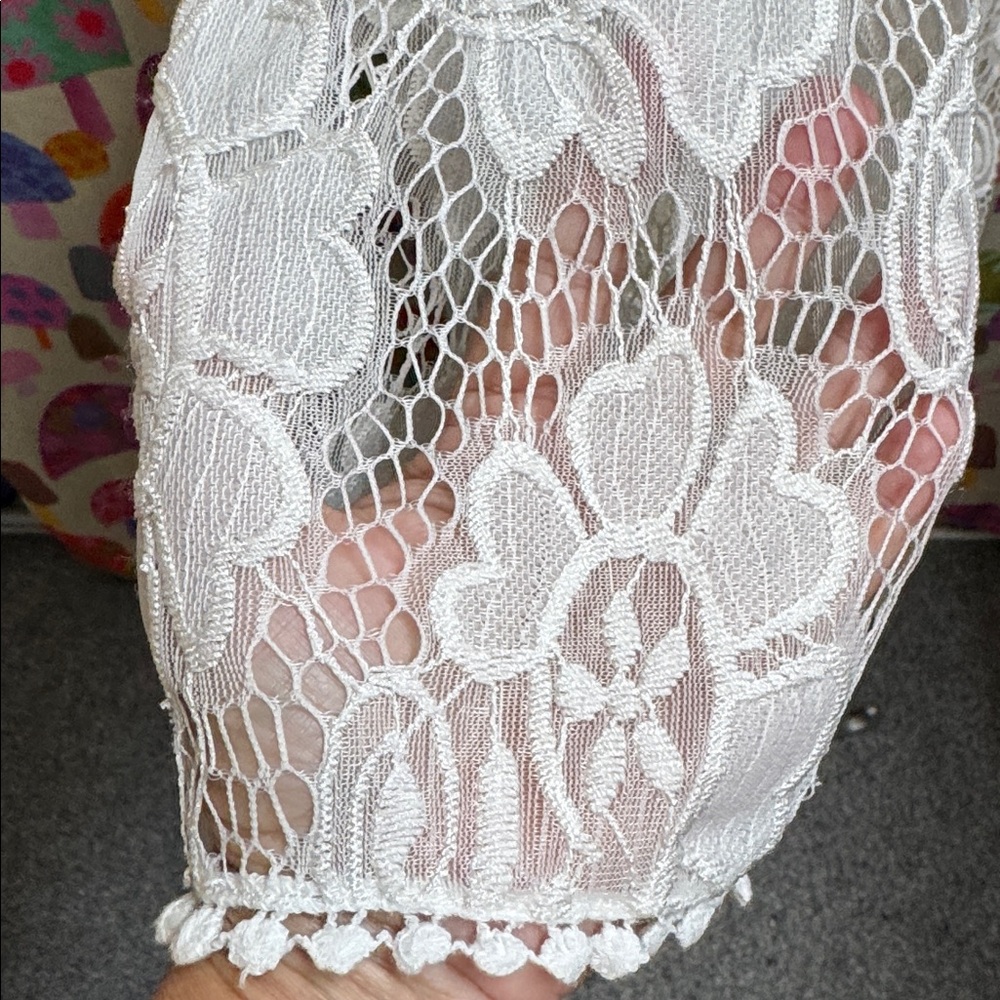 Mahina L/S Lace Cover Up. Large - Picture 5 of 9